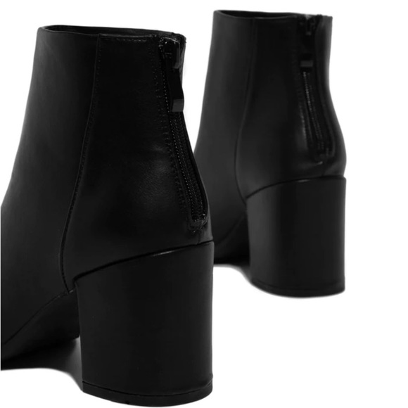 Black Low Chunky Block Heel Ankle Booties - Picture 8 of 11
